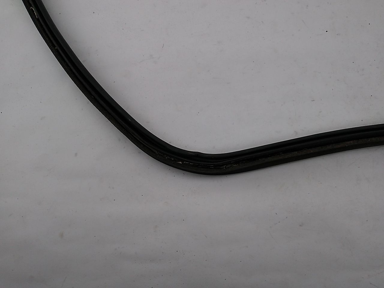 Range Rover Sport Rear Trunk Seal Rubber Molding - 0