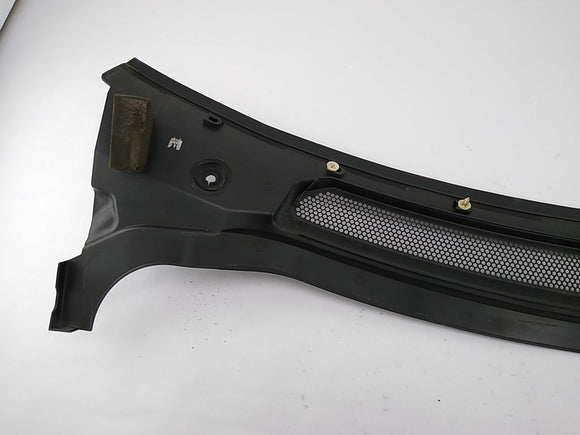 Range Rover Sport Windshield Cowl Vent Panel