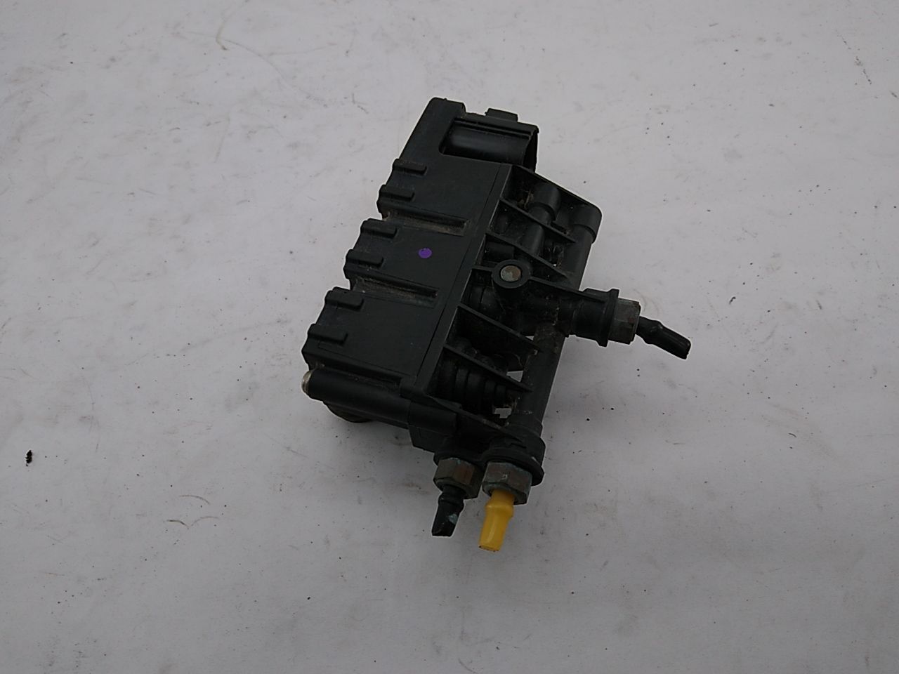 Range Rover Sport Front Passenger Right Air Suspension Solenoid Valve