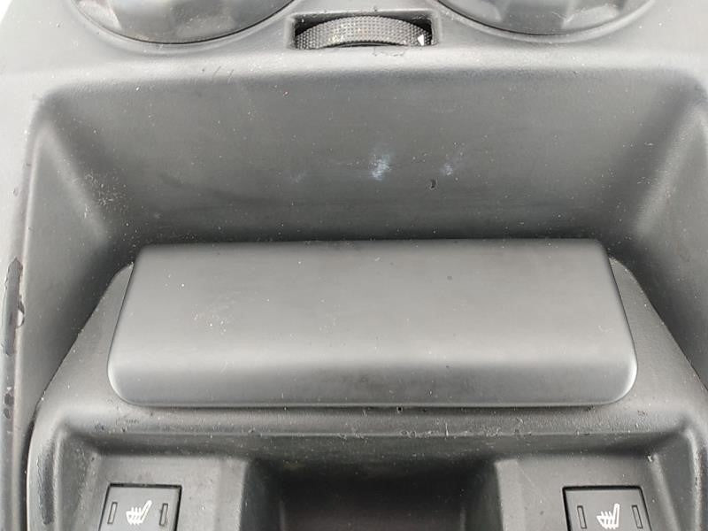 Range Rover Sport Rear Center Air Vent Console Panel