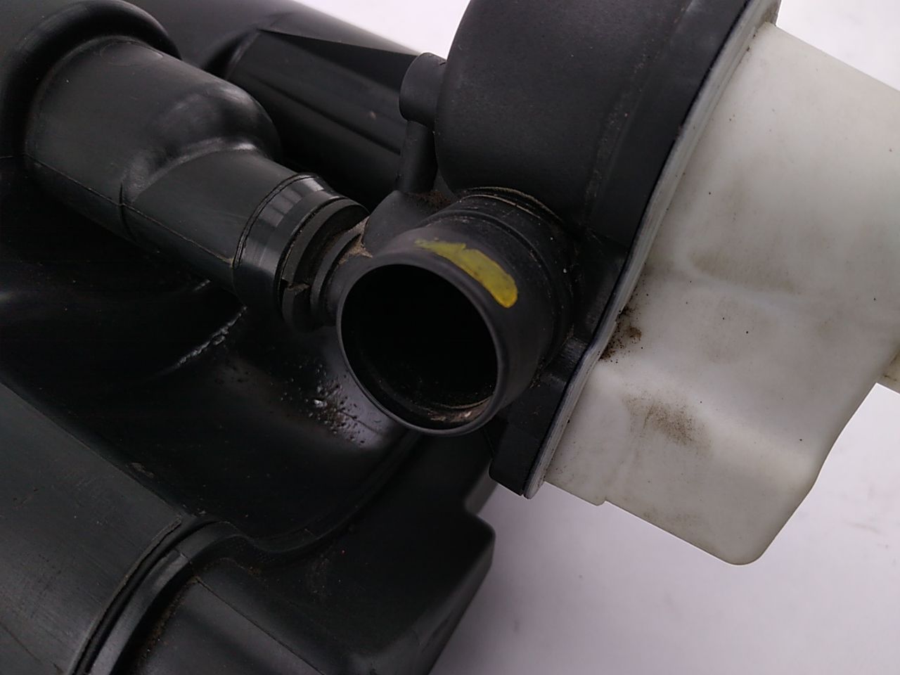 Range Rover Sport Fuel Vapor Charcoal Canister