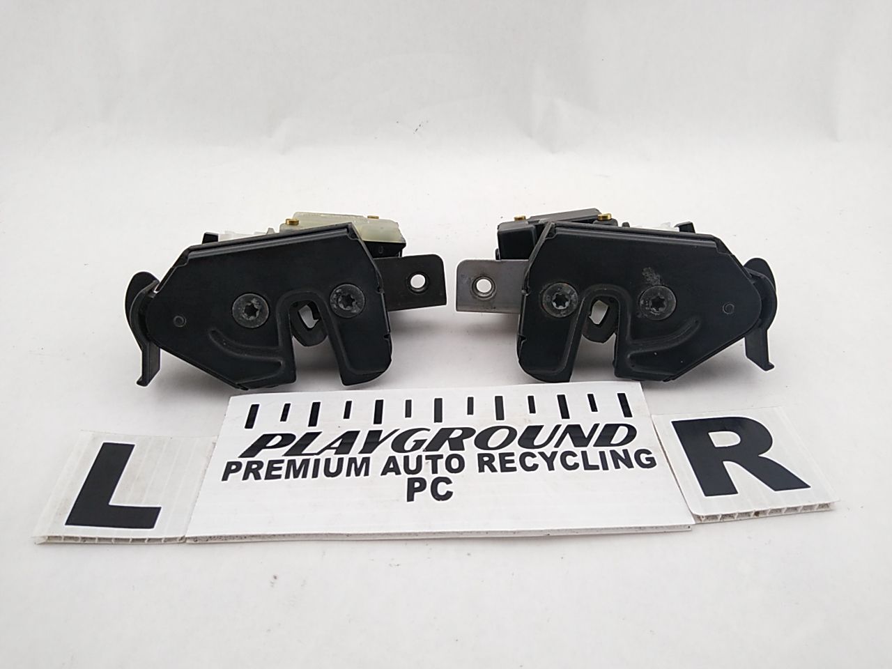 Range Rover Pair Of Rear Tailgate Latch Lock Actuator