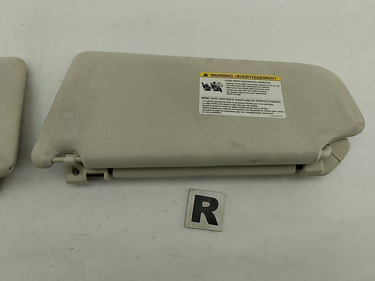 Range Rover Pair Of Sun Visor With Vanity Mirrors