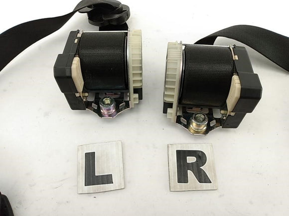 Range Rover Pair Of Front Seatbelt Retractor