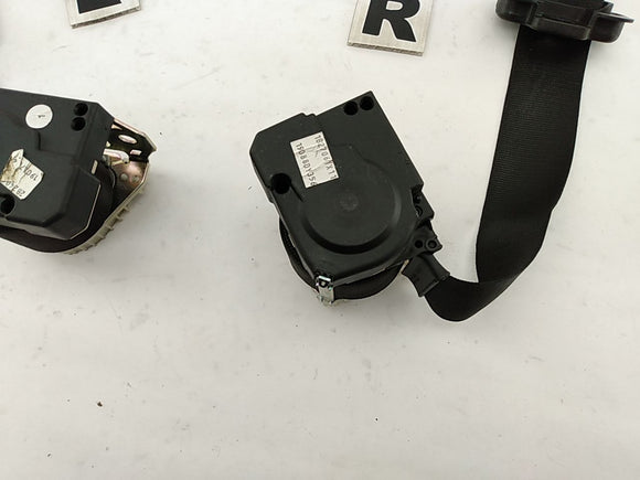 Range Rover Pair Of Rear Seatbelt Retractors