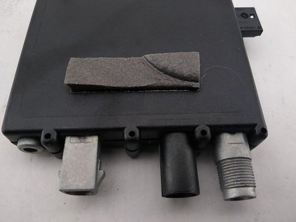 Range Rover Radio Antenna Amplifier Control Module