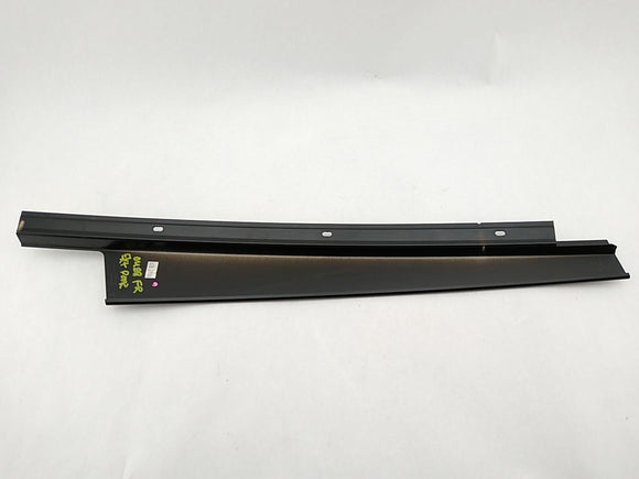 Range Rover Passenger Right Front Door Exterior Trim Panel