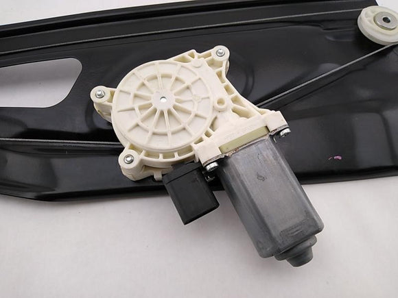 Range Rover Passenger Right Rear Window Regulator With Motor