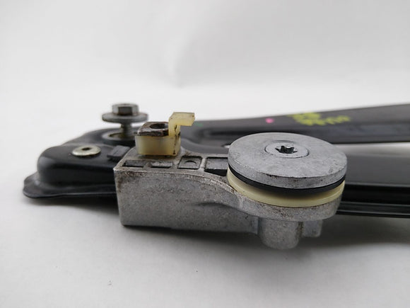 Range Rover Passenger Right Rear Window Regulator With Motor