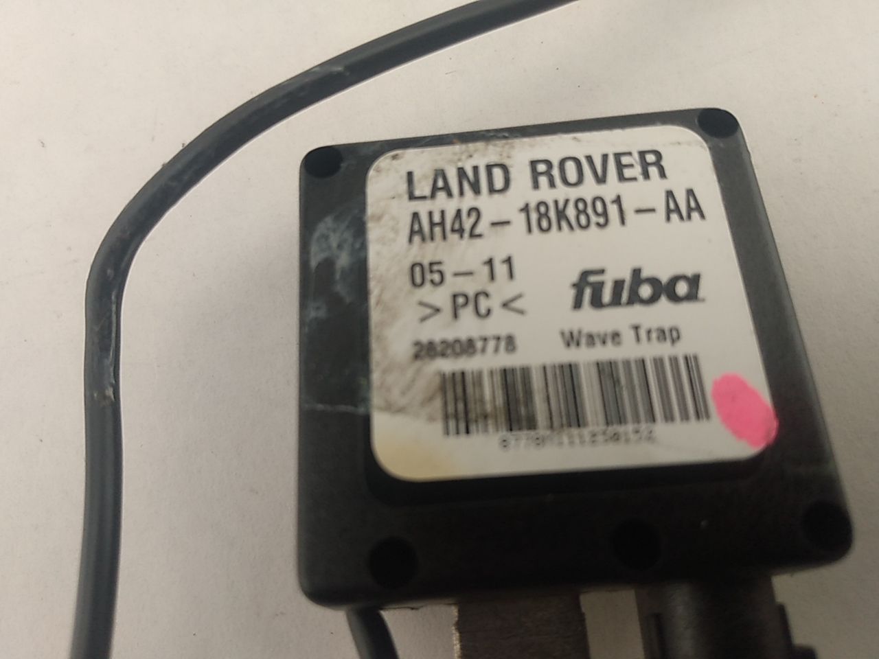 Range Rover Passenger Right Rear  Antenna Amplifier Module