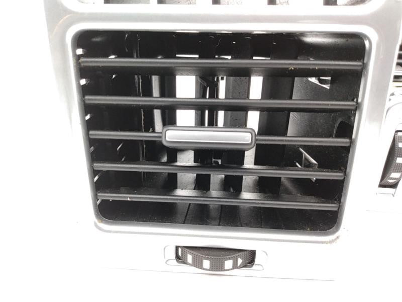 Range Rover Set Of Dashboard AC Heater Air Vents