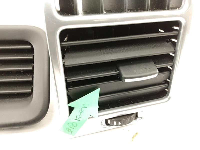 Range Rover Set Of Dashboard AC Heater Air Vents