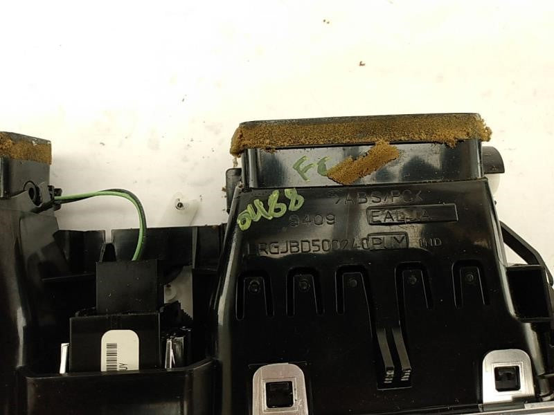 Range Rover Set Of Dashboard AC Heater Air Vents