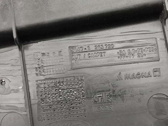 Range Rover Pair Of Rear Cargo Carpet Trim Panel