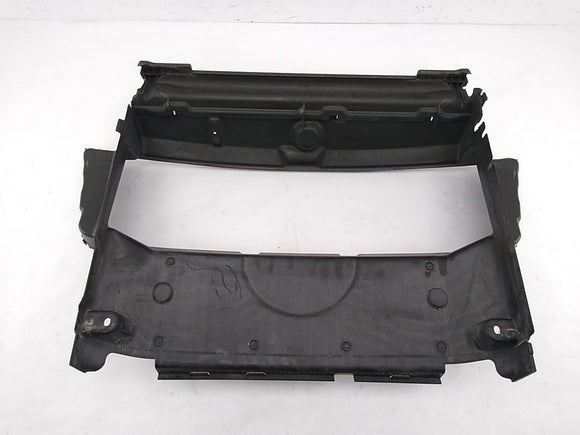 Range Rover Radiator Upper Air Guide Duct Deflector