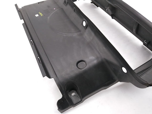 Range Rover Radiator Upper Air Guide Duct Deflector