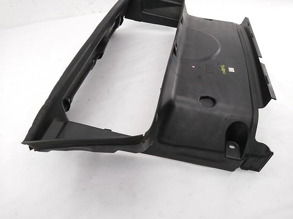 Range Rover Radiator Upper Air Guide Duct Deflector