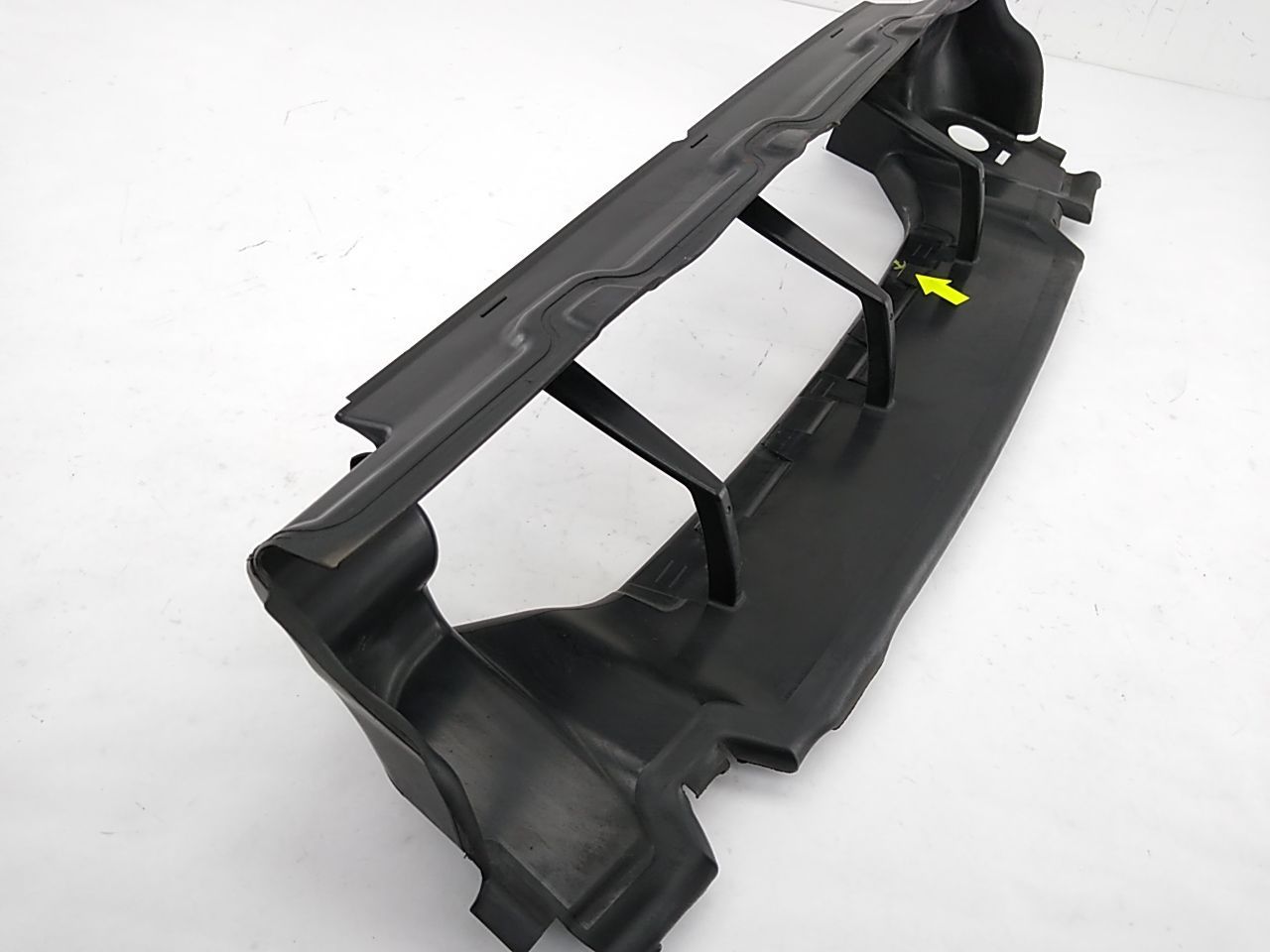 Range Rover Radiator Lower Air Guide Duct Deflector