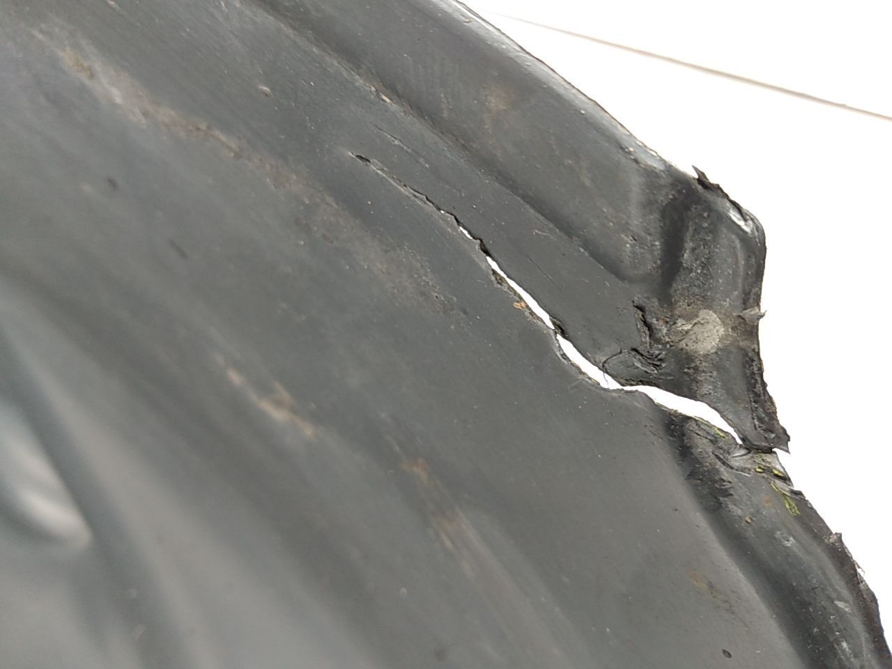 Range Rover Rear Passenger Right Inner Fender Liner