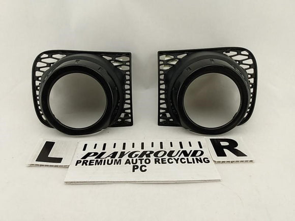 Range Rover Pair Of Fog Lamp Trim Cover Panel