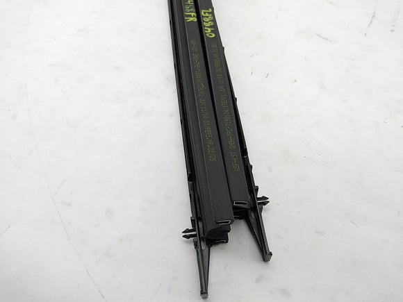 Range Rover Pair Of Sunroof Glass Side Trim Cover