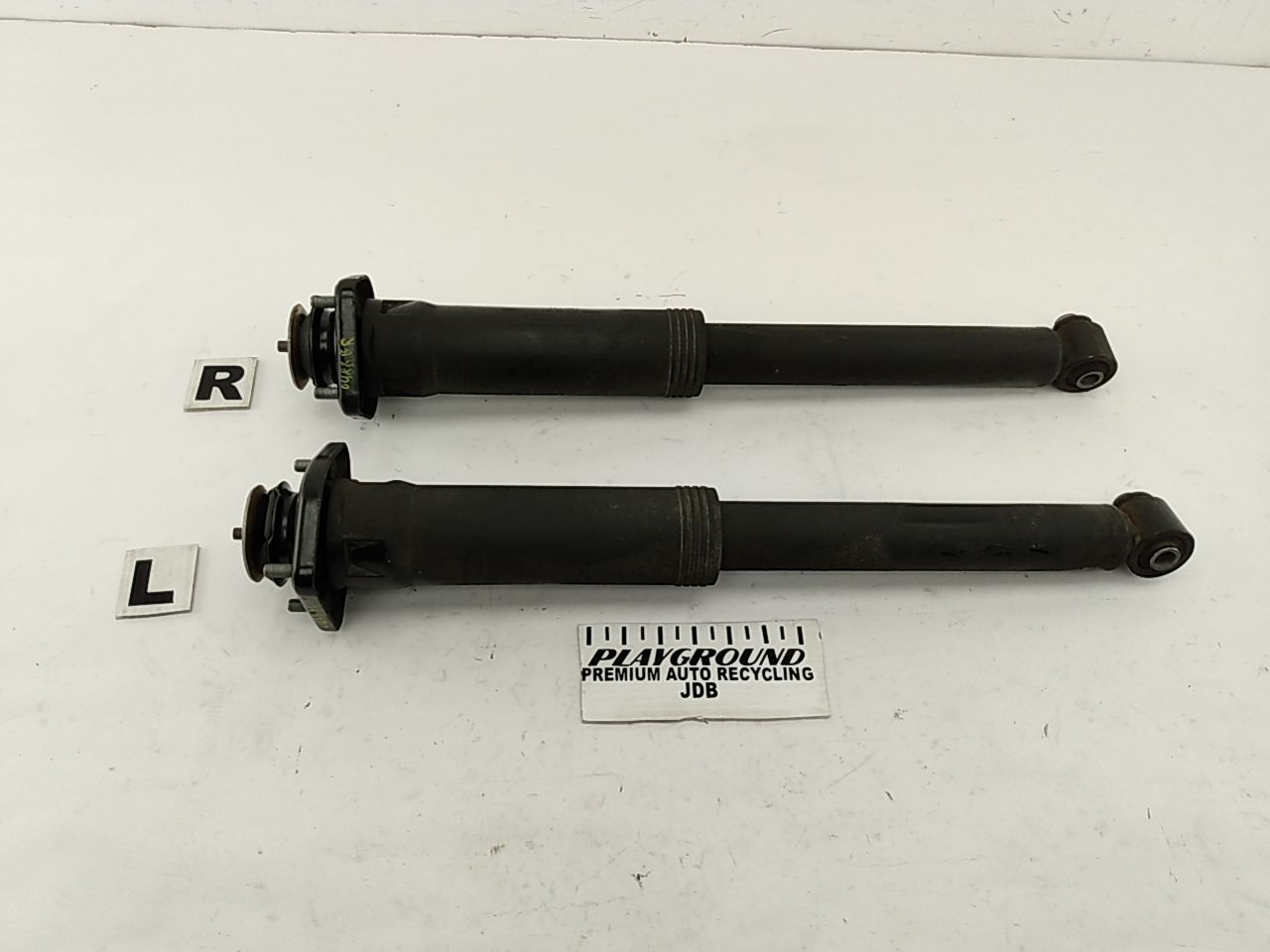 Range Rover Pair Of Rear Strut Shock Absorbers