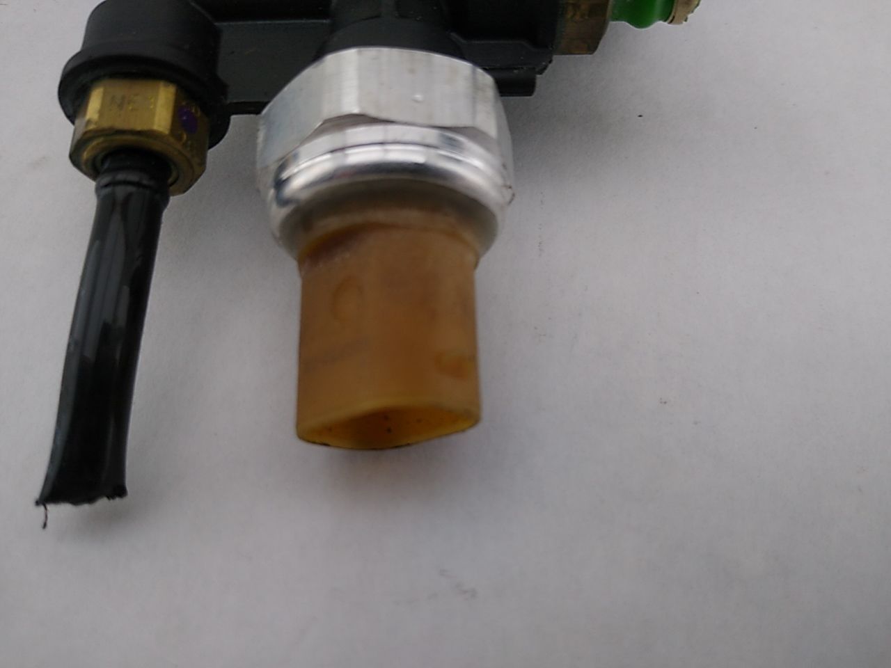 Range Rover Air Suspension Relief Valve