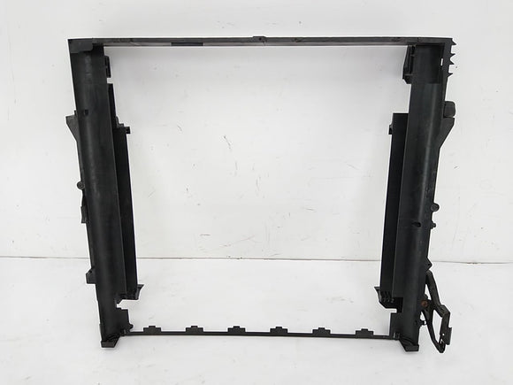 Range Rover Radiator Support Bracket Trim Bezel