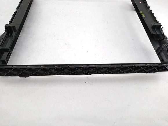 Range Rover Radiator Support Bracket Trim Bezel