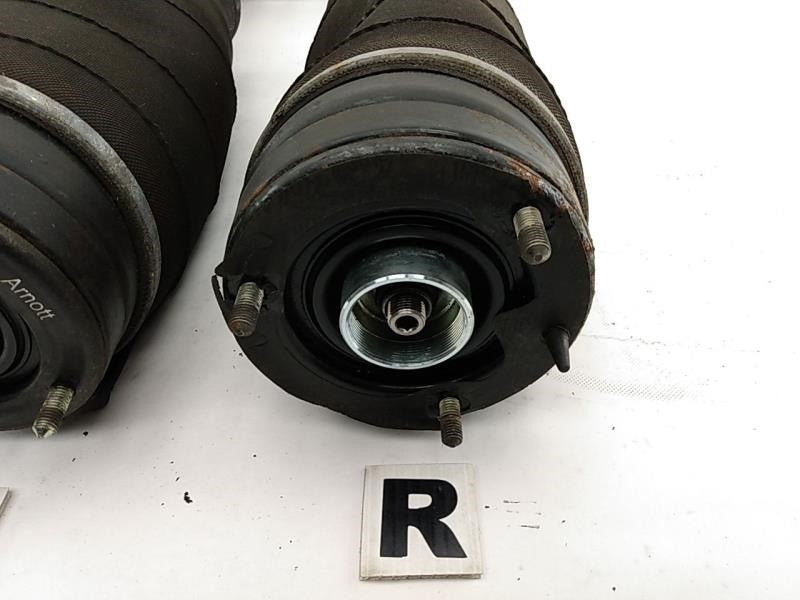 Range Rover Pair Of Front Struts Shock Absorbers