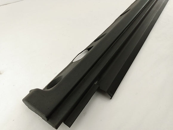 Range Rover Passenger Right Rocker Panel Side Skirt
