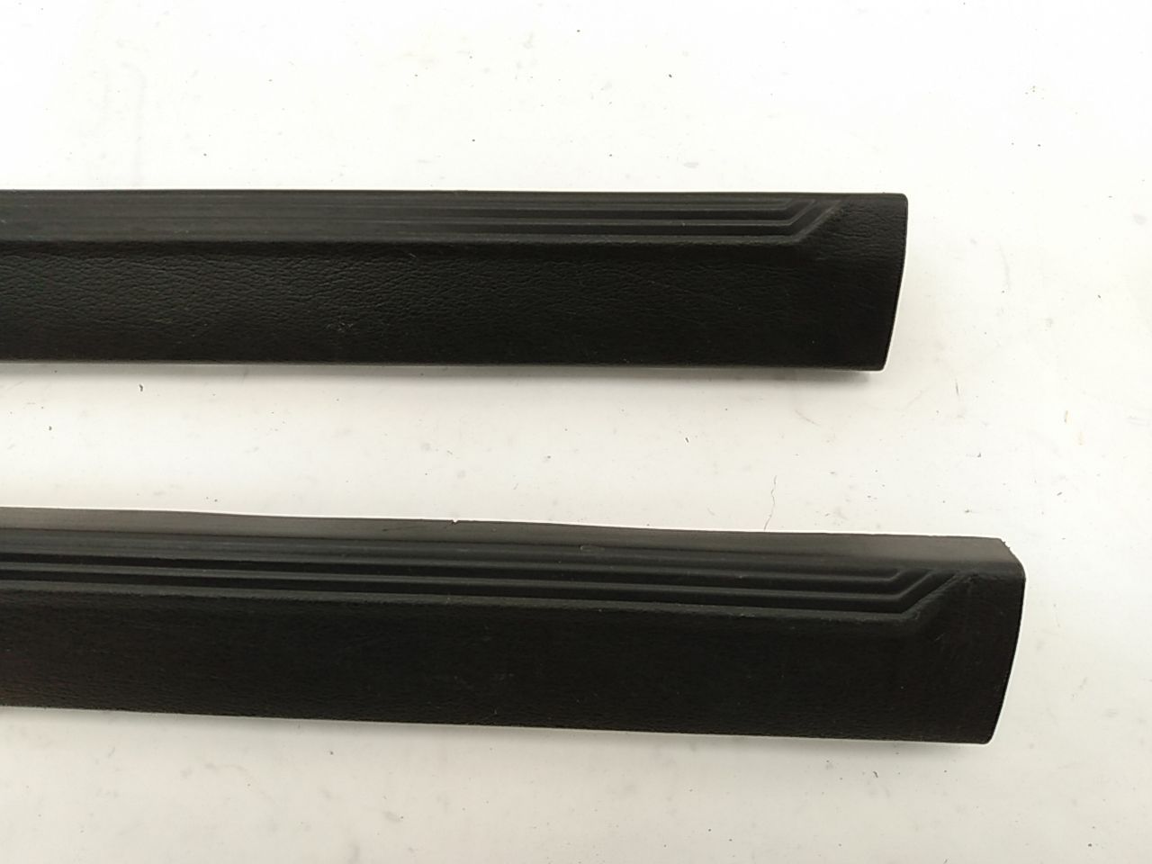 Ford Mustang Pair Of Door Sills Trim Cover Panels