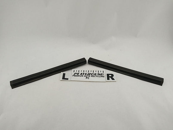 Ford Mustang Pair Of Rear Exterior Quarter Glass Trim