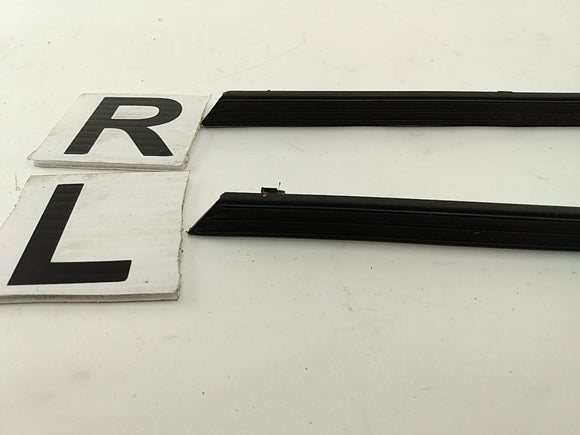 Ford Mustang Pair Of Side Skirt Rocker Molding Trims