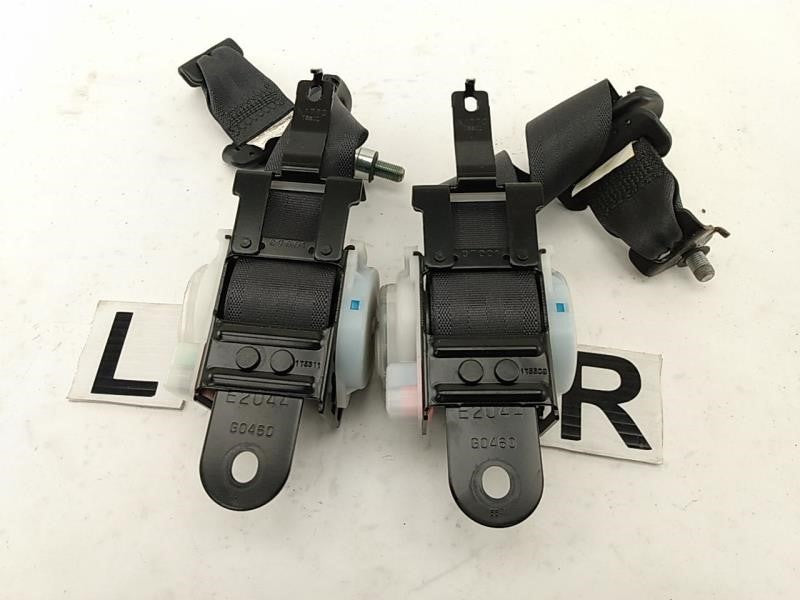 Acura RSX Pair Of Rear Seat Belt Retractors