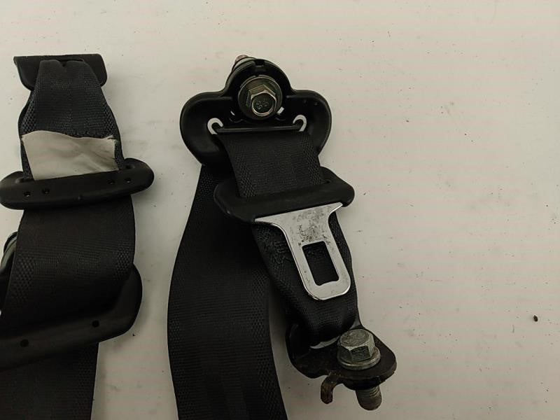 Acura RSX Pair Of Rear Seat Belt Retractors