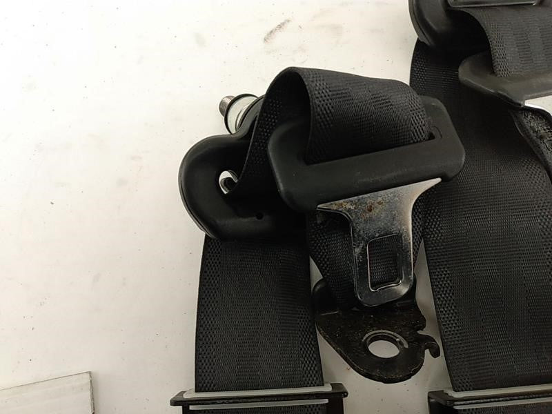 Acura RSX Pair Of Rear Seat Belt Retractors