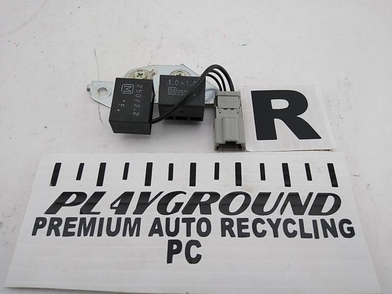 Acura RSX Rear Trunk Hatch Glass Relay