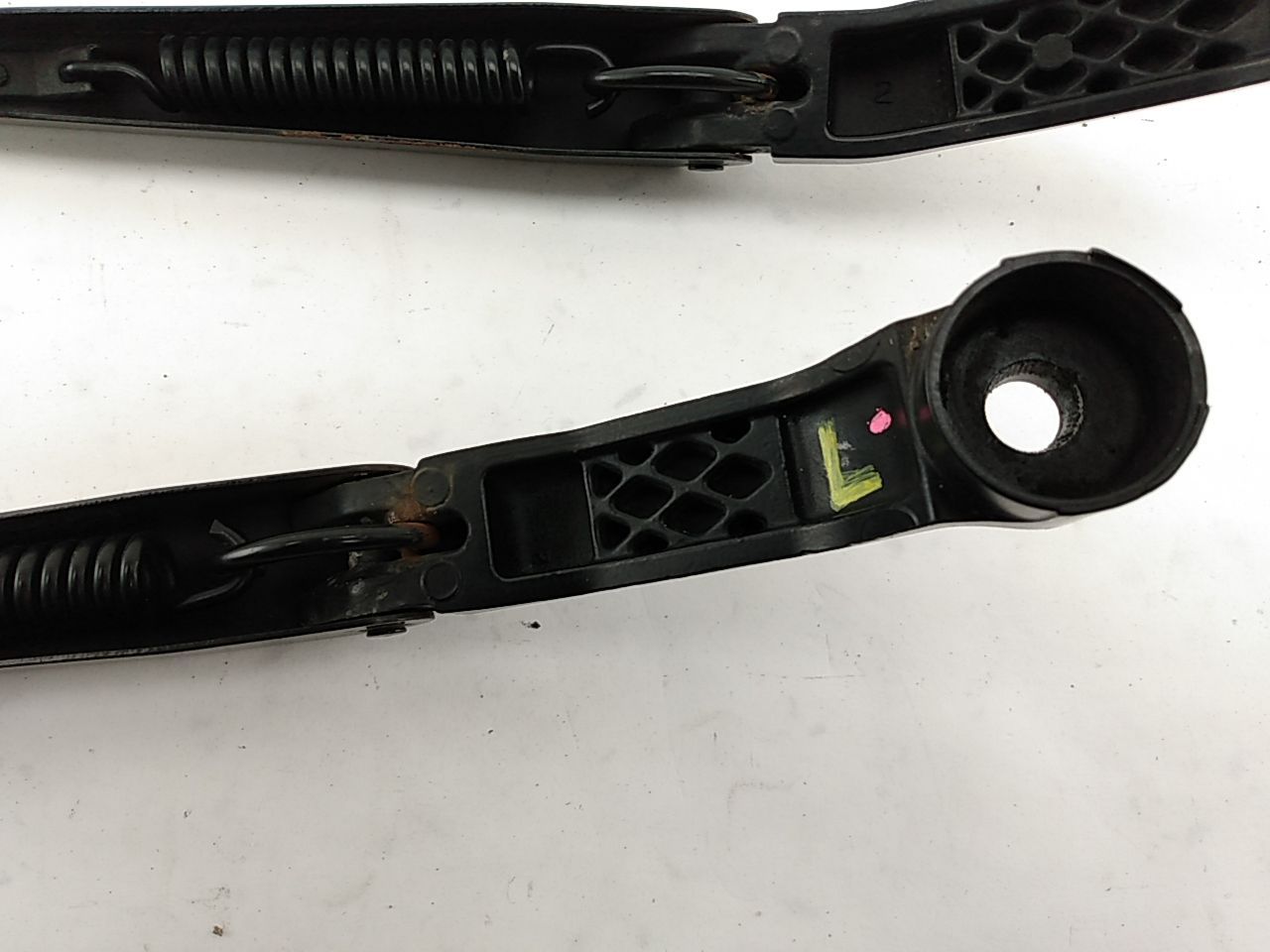 Acura RSX Pair Of Front Wiper Arm