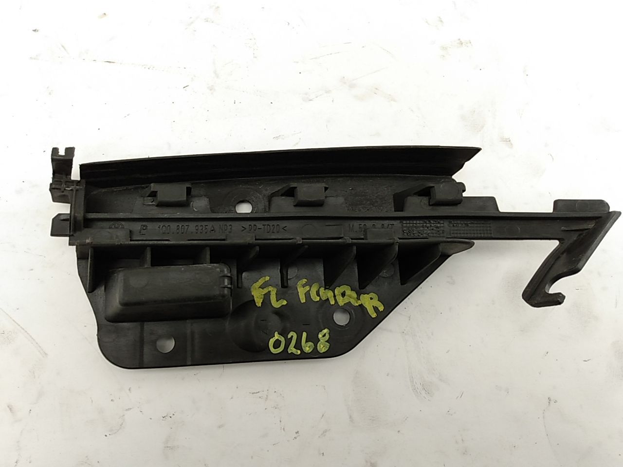 Volkswagen Eos Driver Left Front Side Wing Bumper Bracket Mount - 0