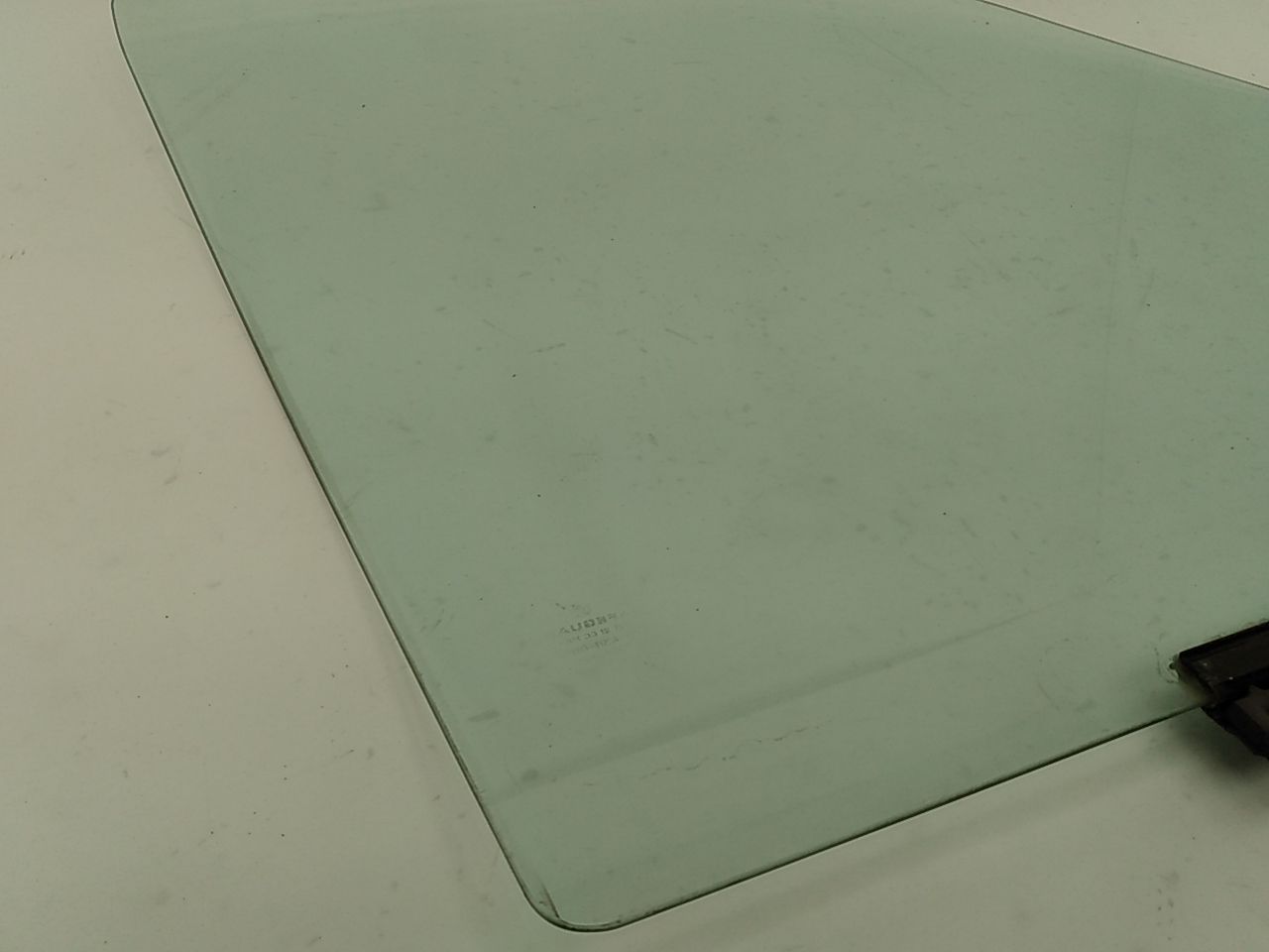 Jeep Liberty Driver Left Front Door Window Glass