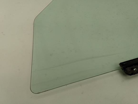 Jeep Liberty Passenger Right Front Door Window Glass