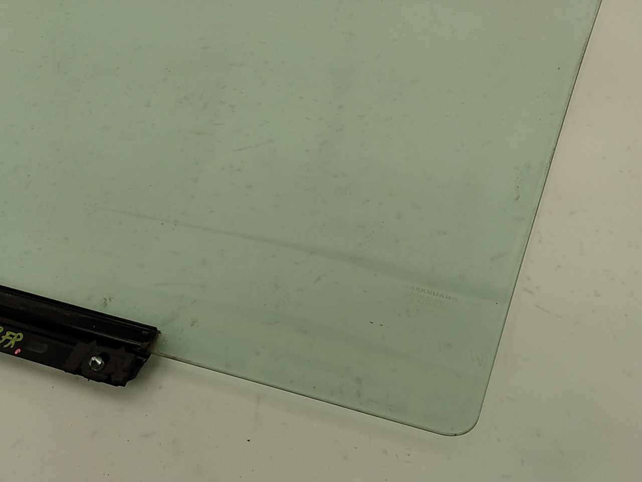 Jeep Liberty Passenger Right Front Door Window Glass