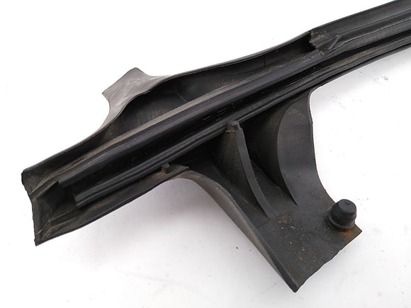 Jeep Liberty Tailgate Window Glass Seal