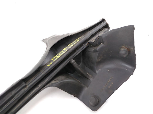 Jeep Liberty Tailgate Window Glass Seal