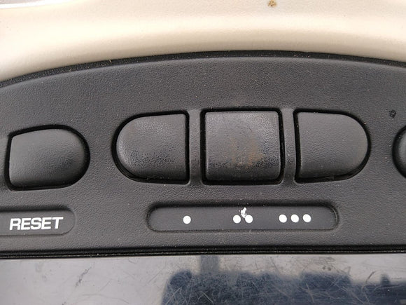 Jeep Liberty Front Center Dome Light