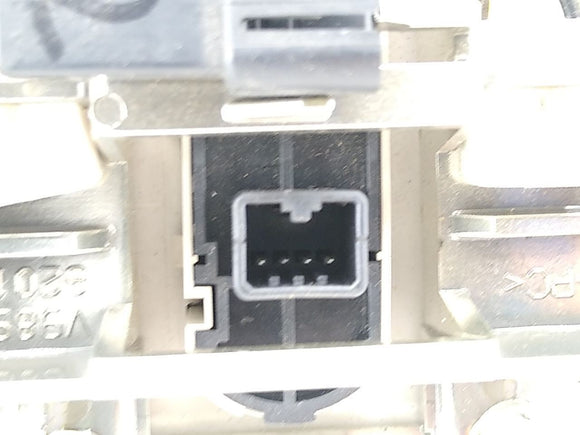 Jeep Liberty Front Center Dome Light