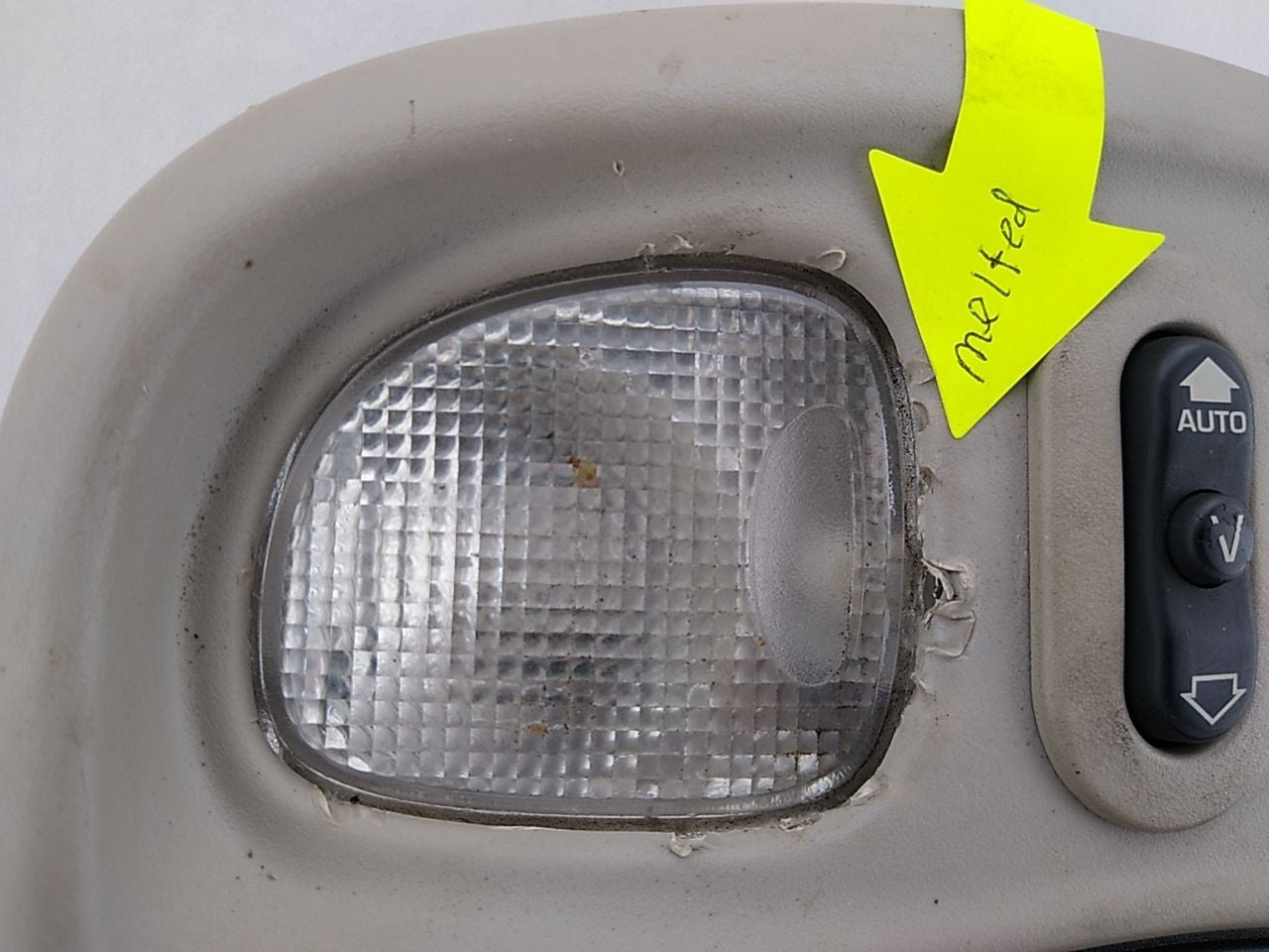 Jeep Liberty Front Center Dome Light