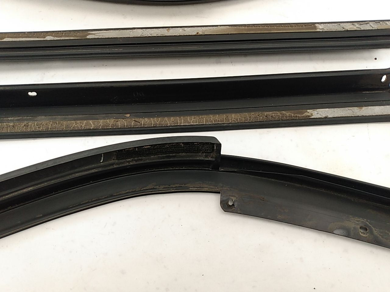 Jeep Liberty Set Of Roof Trim Bar Moldings