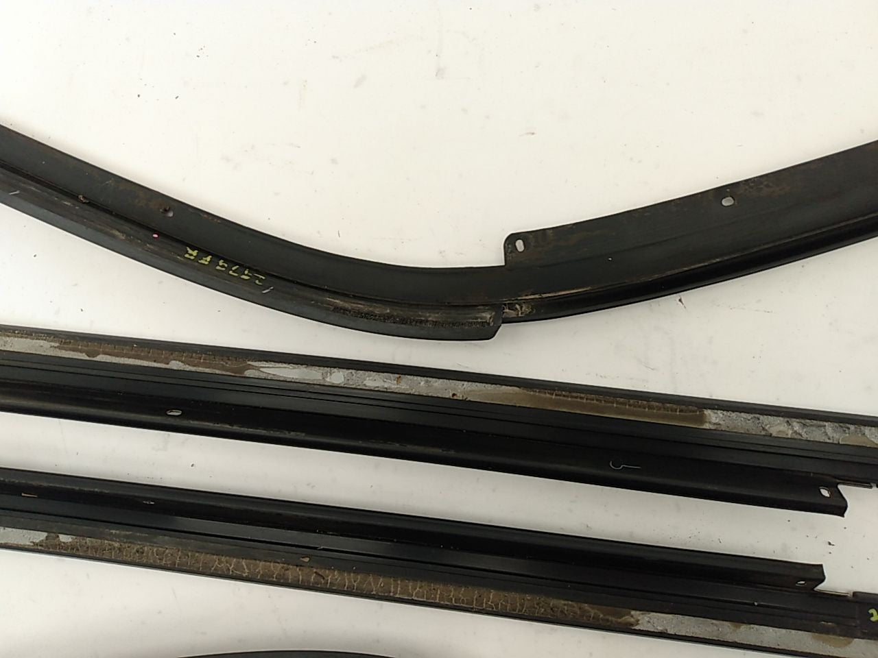 Jeep Liberty Set Of Roof Trim Bar Moldings